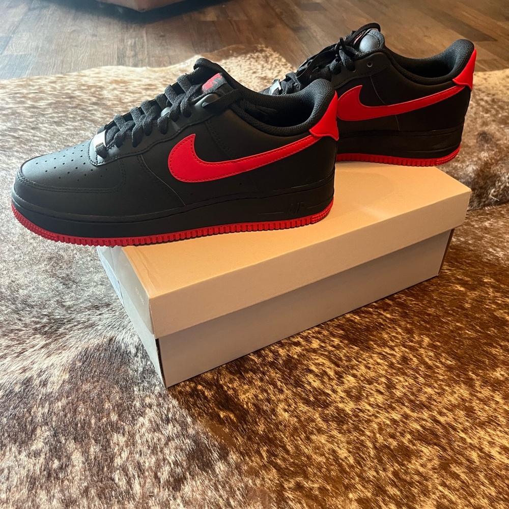 Nike Air Force 1 '07 Black and University Red Men’s size 9 Brand New